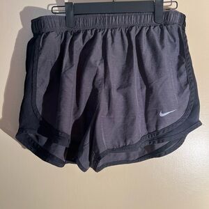 Women’s Nike Dark Grey Dri-Fit Running Shorts Size Large